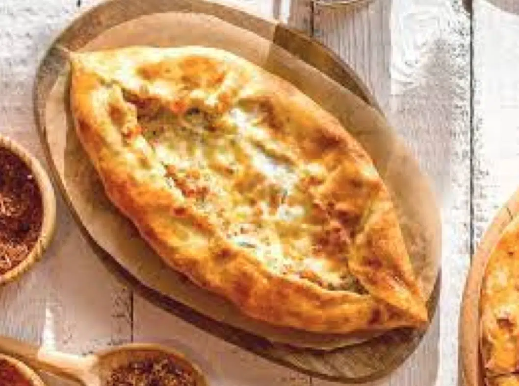 Рецепт від Фуд Бум - Хачапурі з хмелі-сунелі