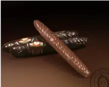 Cigare with milk chocolate and almonds